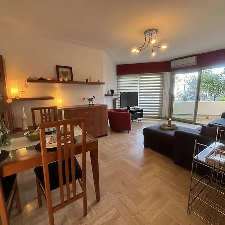 T2 Avec Terrasse, Climatise, Centre-ville Antibes, Proche Et Commerces - Fr-1-252-177 Antibes