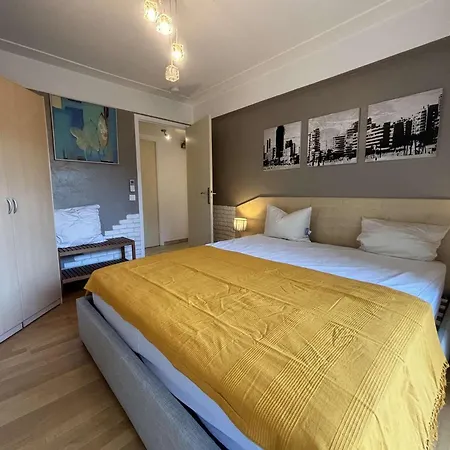 Apartment T2 Avec Terrasse, Climatise, Centre-ville Antibes, Proche Et Commerces - Fr-1-252-177